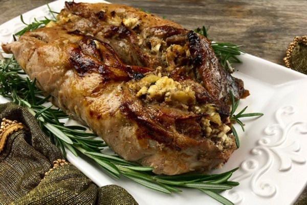 Holiday Recipe – Apple and Feta-Stuffed Pork Tenderloin